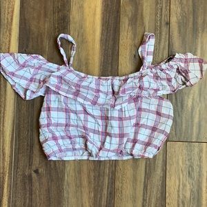 off the shoulder shirt/ crop top